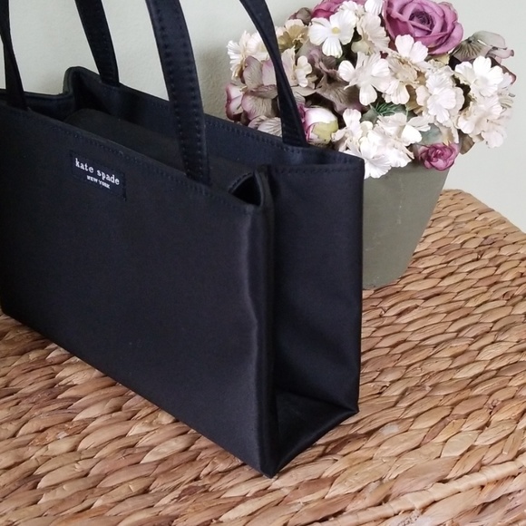 Classic Kate Spade Mint Condition Vintage Purse - Picture 5 of 7